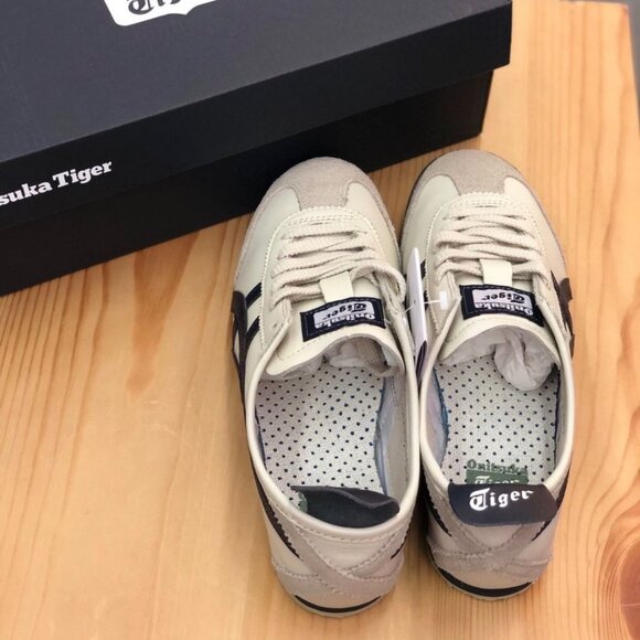 UNISEX Onitsuka/Tiger MEXICO 66 BIRCH/PEACOAT - Picture 2 of 5